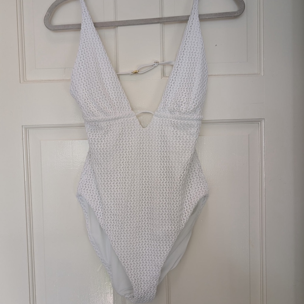 Andie White Textured Women's One Piece Swimsuit